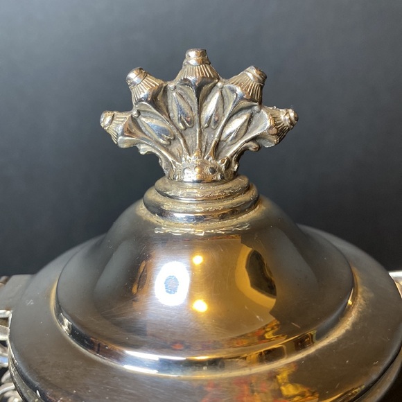 Meriden B Company 1945 Chocolate Pot - Picture 7 of 10